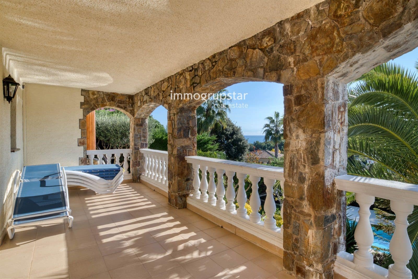 5 bedroom Villa for sale in Sant Antoni de Calonge with pool garage - € 950,000 (Ref: 9061953)