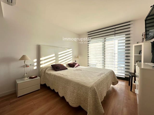 Piso de 3 habitaciones en Platja d'Aro, Castell-Platja d'Aro en venta con garaje - 390.000 € (Ref: 9063738)
