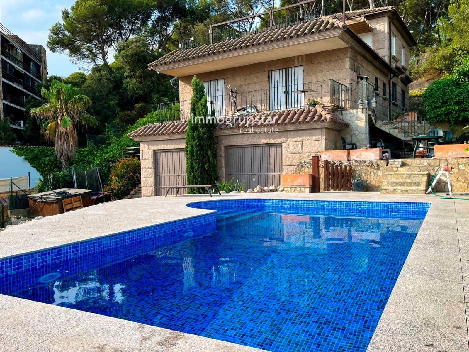 4 soveværelse Villa til salg i Sant Antoni de Calonge med swimmingpool garage - € 1.950.000 (Ref: 9072398)