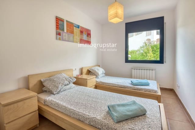 3 makuuhuone Kattohuoneisto myytävänä paikassa Sant Feliu de Guíxols mukana uima-altaan - 420 000 € (Ref: 9095692)