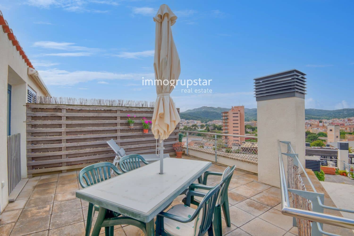 3 soveværelse Penthouse til salg i Sant Feliu de Guixols med swimmingpool - € 420.000 (Ref: 9095692)