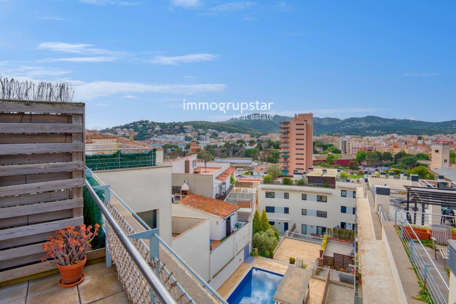 3 soveværelse Penthouse til salg i Sant Feliu de Guixols med swimmingpool - € 420.000 (Ref: 9095692)