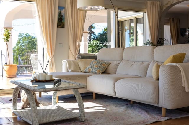 5 soverom Villa til salgs i Platja d'Aro, Castell-Platja d'Aro med svømmebasseng garasje - € 1 050 000 (Ref: 9113665)