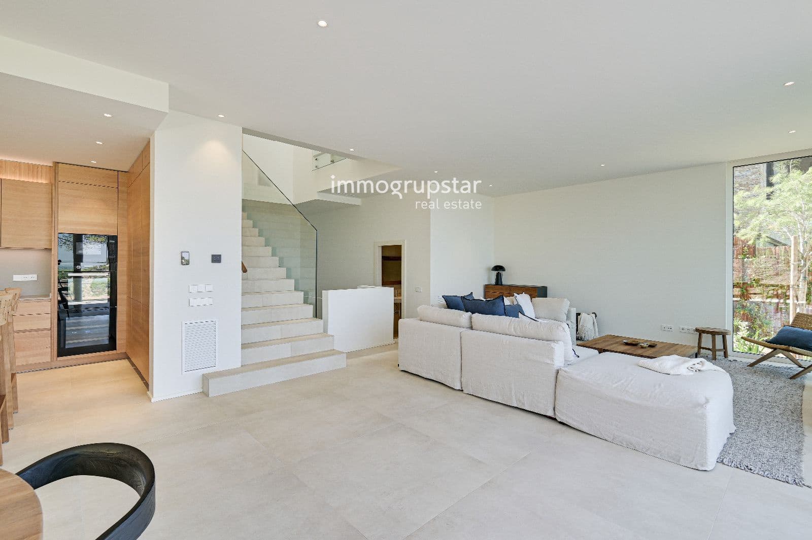 4 sypialnia Willa na sprzedaż w Sa Riera z basenem garażem - 2 720 000 € (Ref: 9130219)