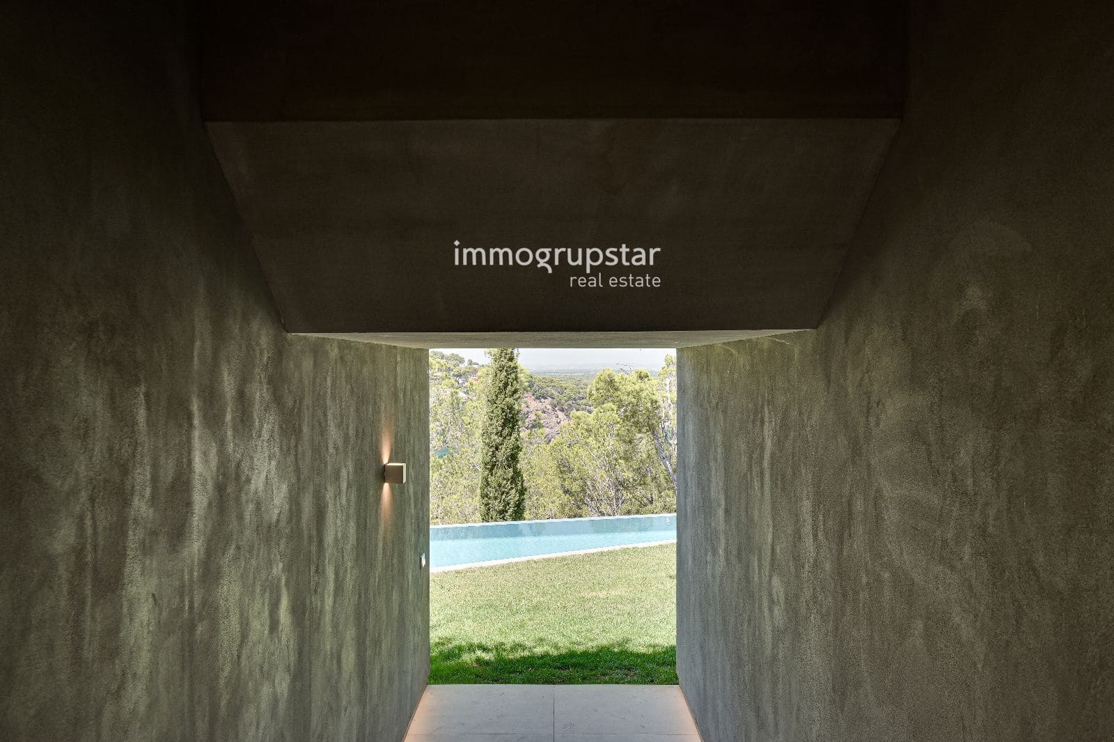 4 sypialnia Willa na sprzedaż w Sa Riera z basenem garażem - 2 720 000 € (Ref: 9130219)