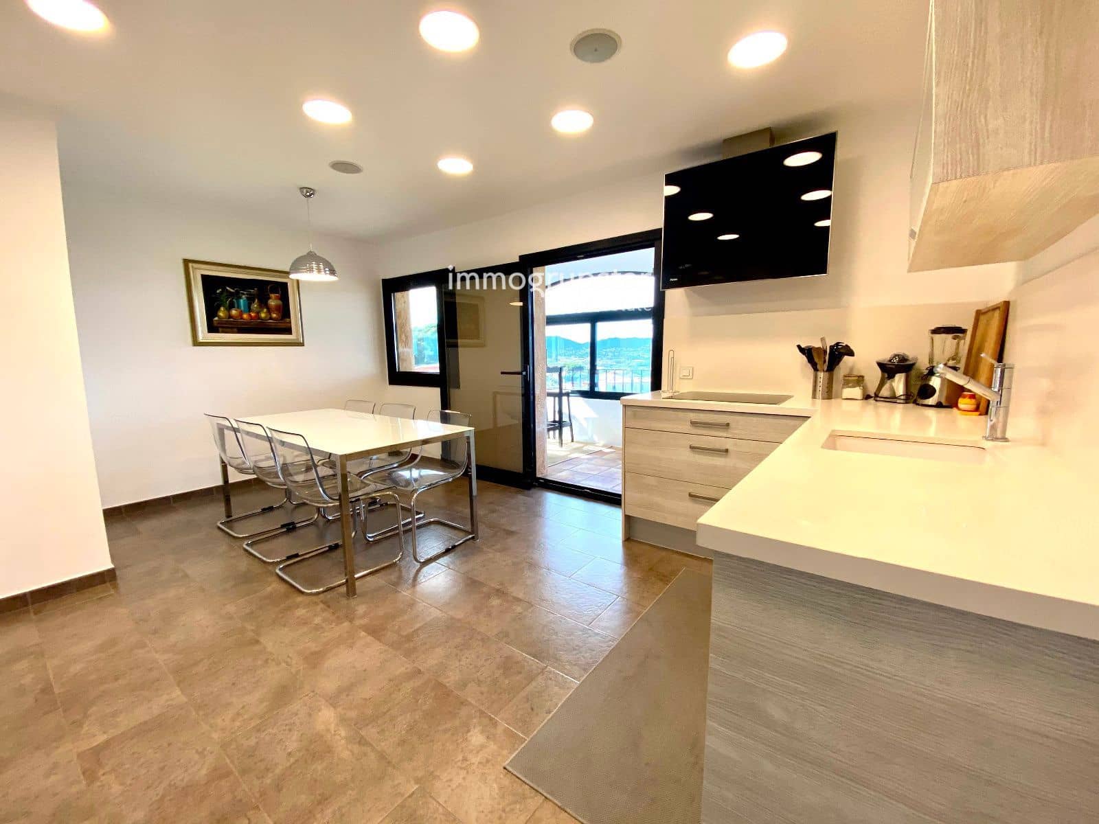 4 soveværelse Villa til salg i Sant Antoni de Calonge med swimmingpool garage - € 750.000 (Ref: 9138425)