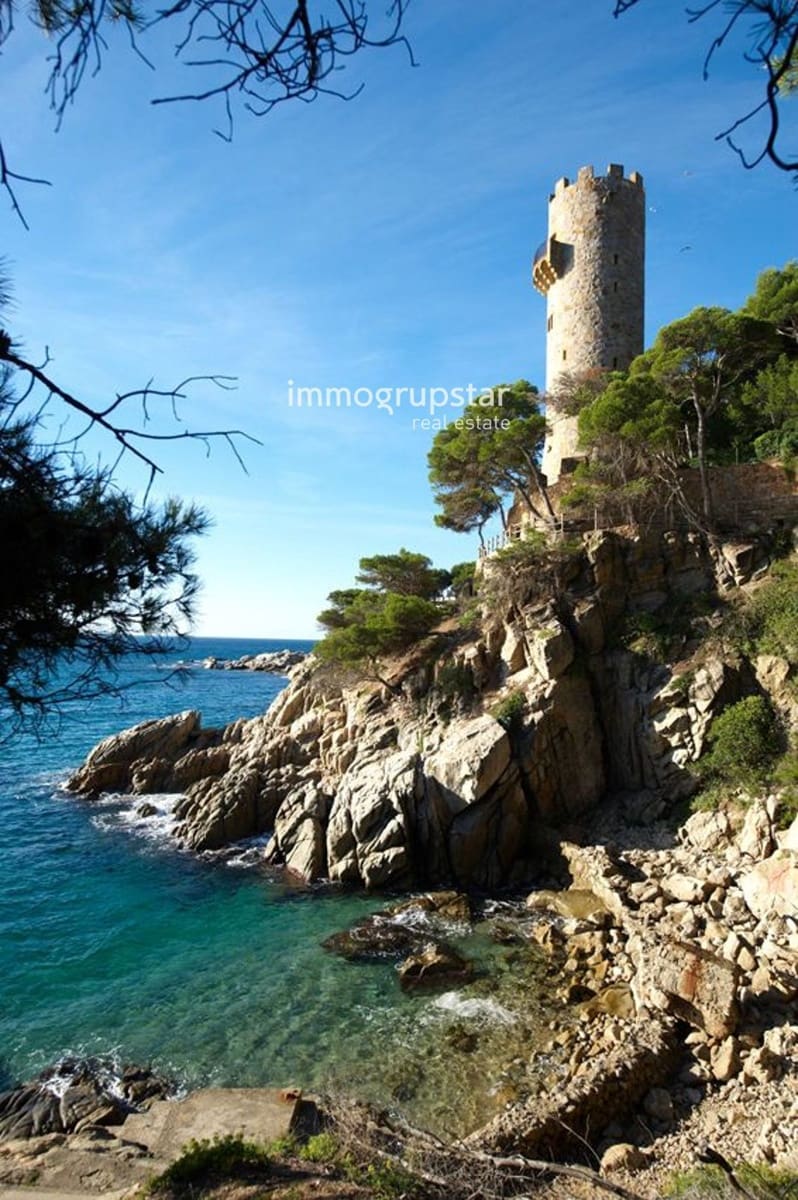 4 soveværelse Villa til salg i Sant Antoni de Calonge med swimmingpool garage - € 750.000 (Ref: 9138425)