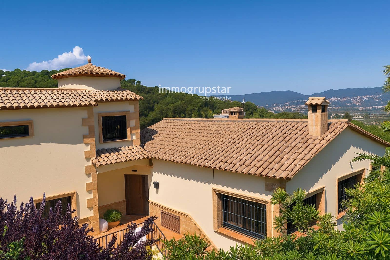 4 soveværelse Villa til salg i Sant Antoni de Calonge med swimmingpool garage - € 750.000 (Ref: 9138425)