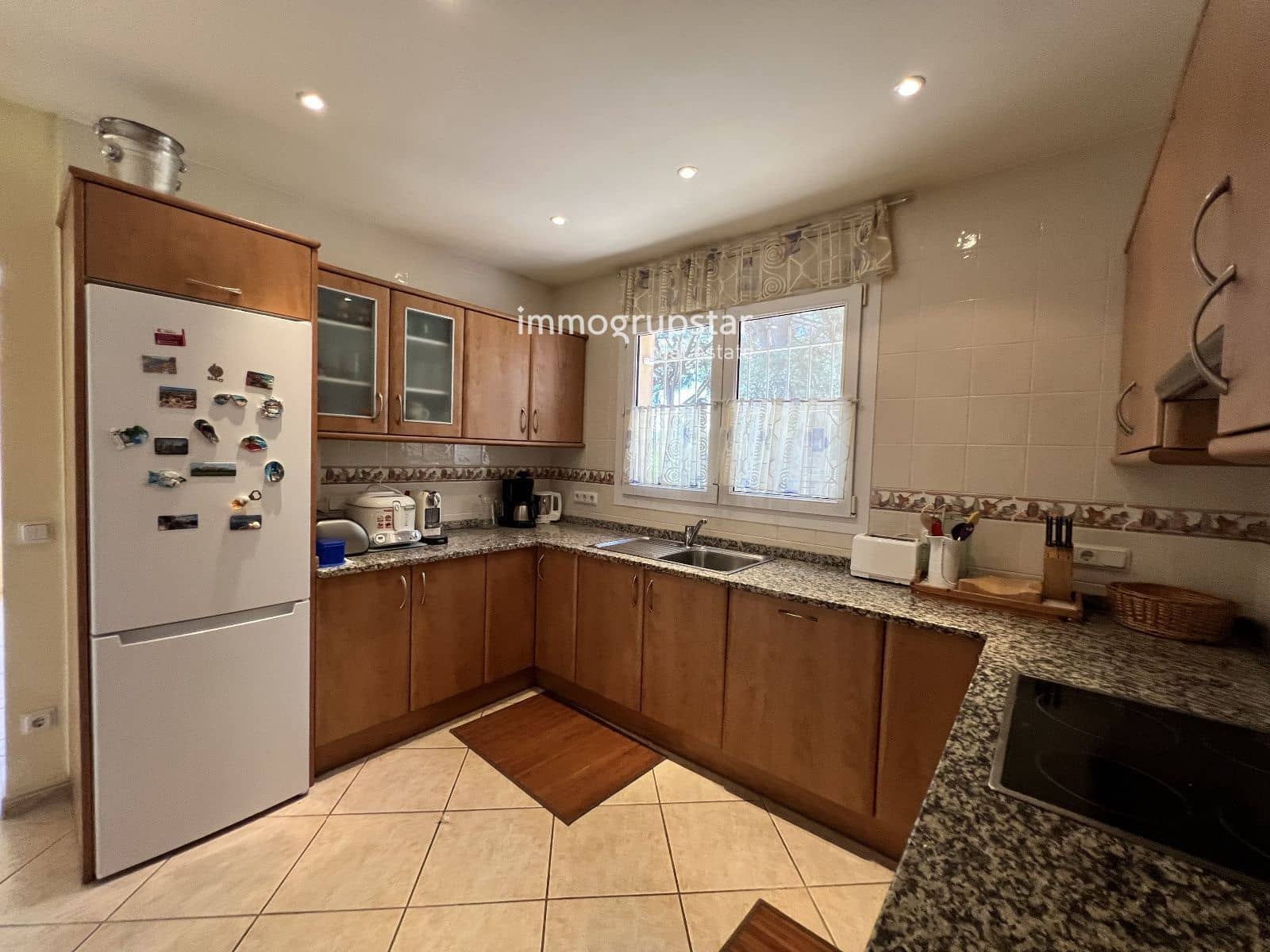 4 makuuhuone Huvila myytävänä paikassa Santa Cristina d'Aro mukana uima-altaan 
autotalli - 630 000 € (Ref: 9143320)