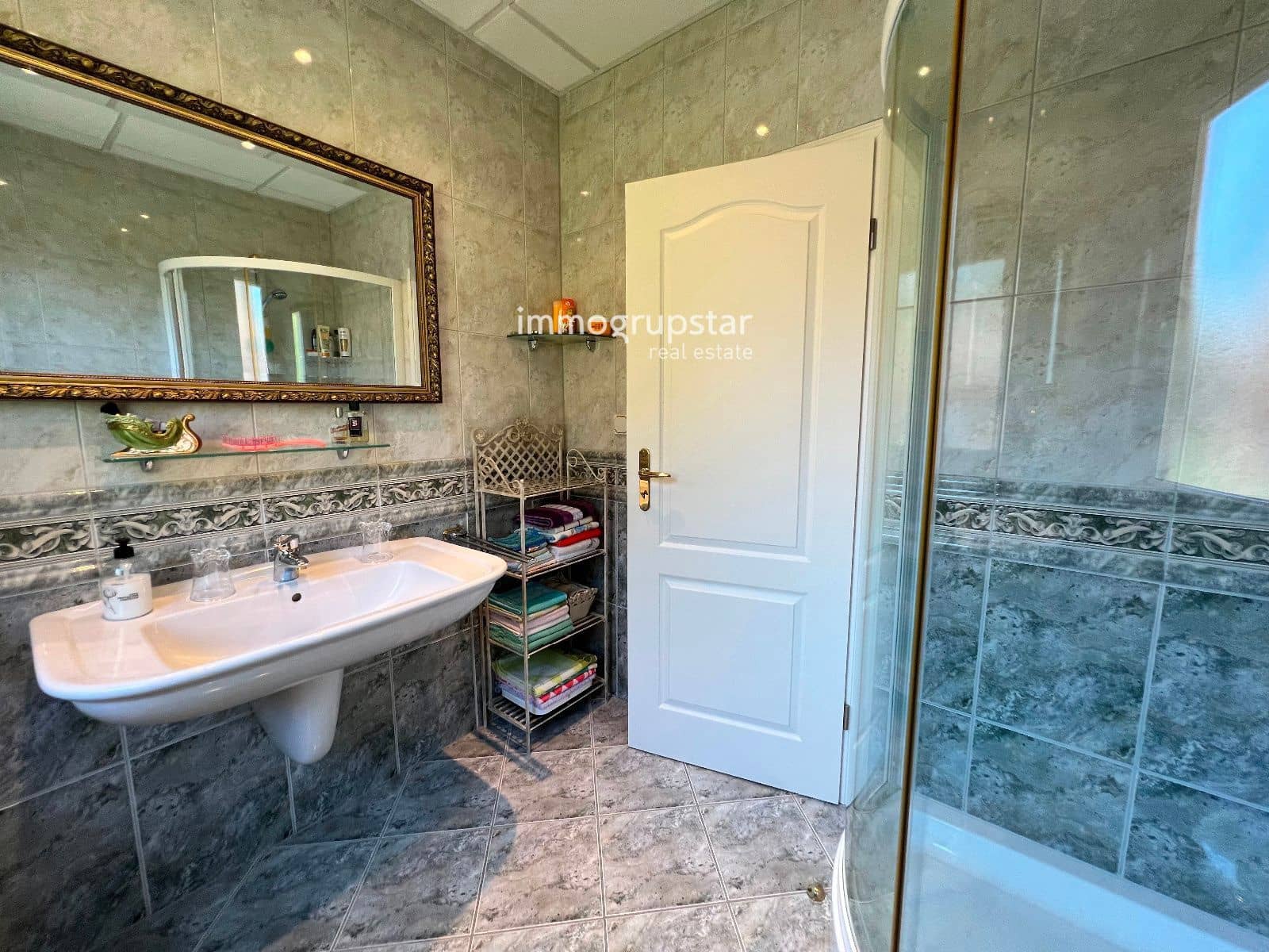 4 makuuhuone Huvila myytävänä paikassa Santa Cristina d'Aro mukana uima-altaan 
autotalli - 630 000 € (Ref: 9143320)