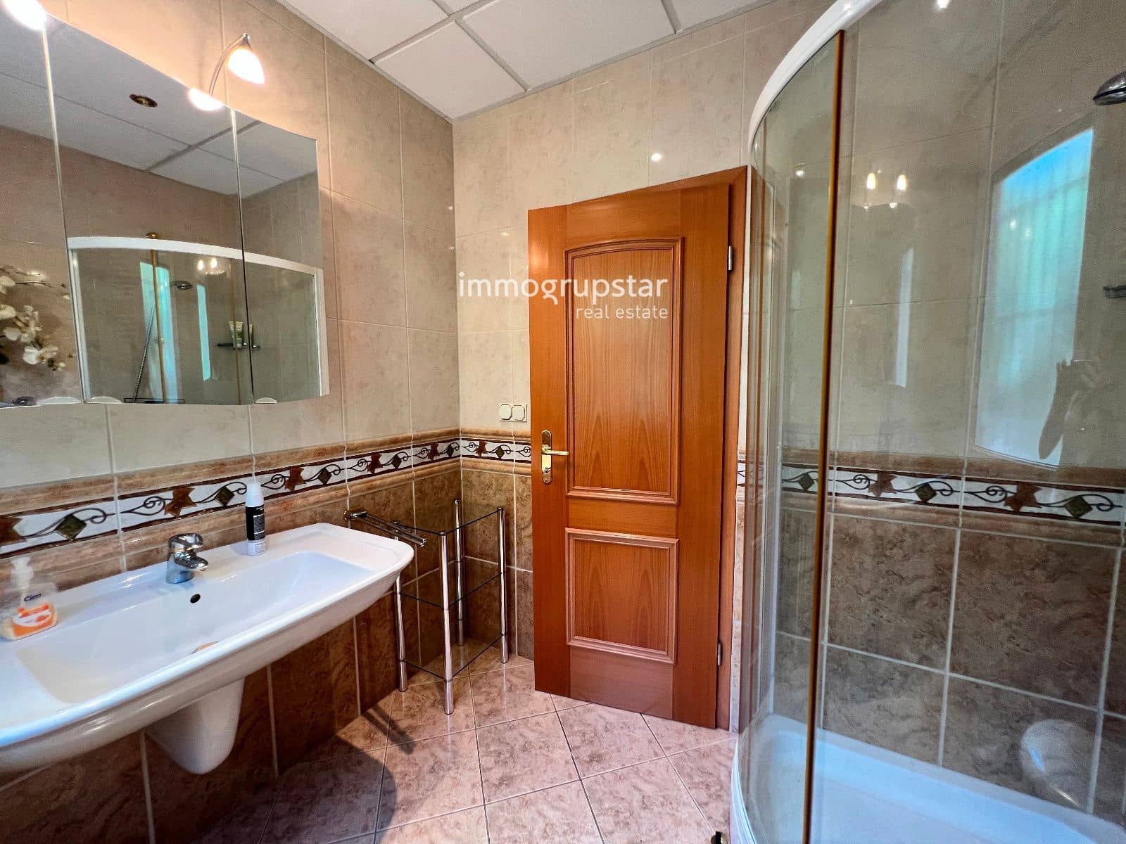 4 makuuhuone Huvila myytävänä paikassa Santa Cristina d'Aro mukana uima-altaan 
autotalli - 630 000 € (Ref: 9143320)