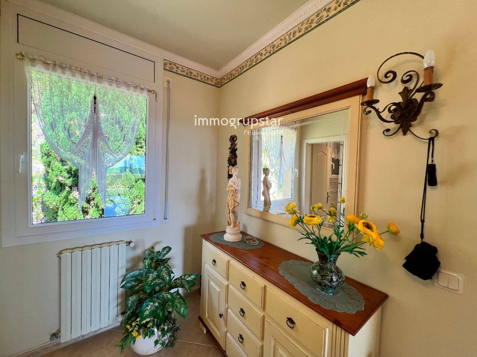 4 makuuhuone Huvila myytävänä paikassa Santa Cristina d'Aro mukana uima-altaan 
autotalli - 630 000 € (Ref: 9143320)