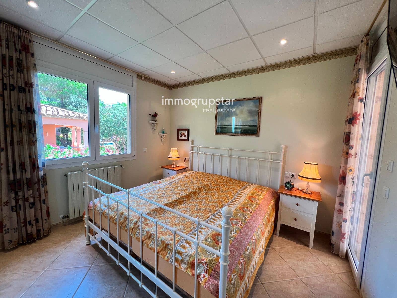 4 makuuhuone Huvila myytävänä paikassa Santa Cristina d'Aro mukana uima-altaan 
autotalli - 630 000 € (Ref: 9143320)