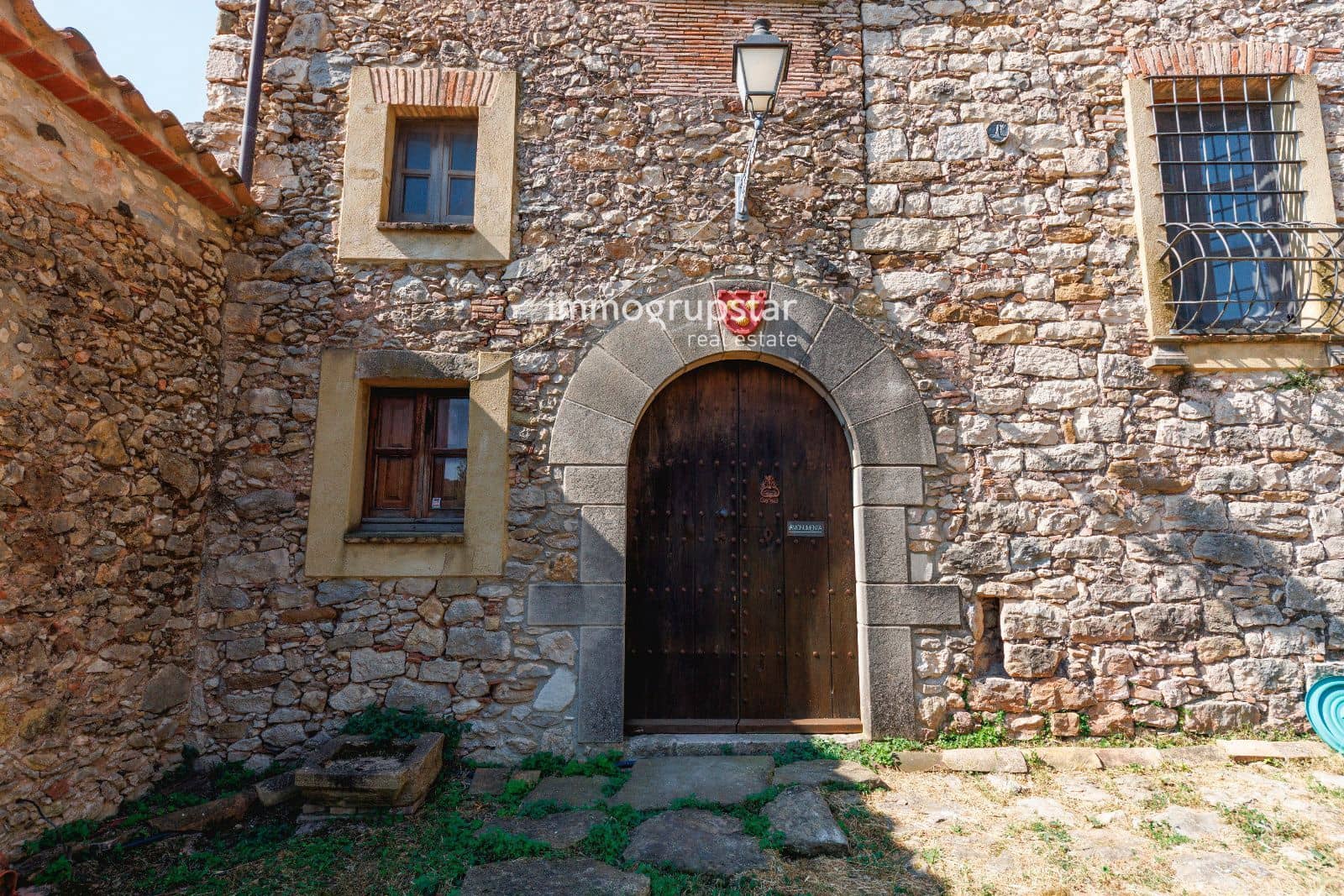 7 soverom Villa til salgs i Amer - € 1 450 000 (Ref: 9146560)