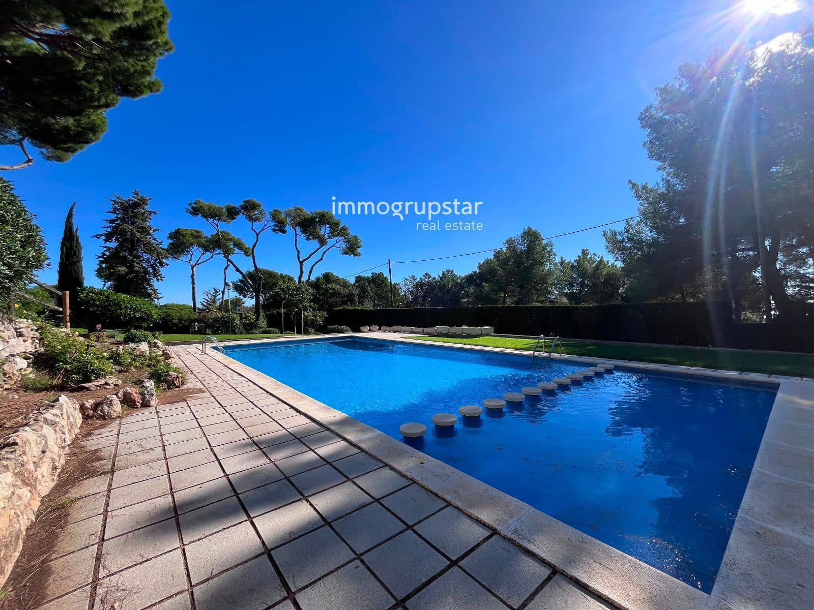 2 slaapkamer Flat te koop in Platja d'Aro met zwembad - € 345.000 (Ref: 9162881)