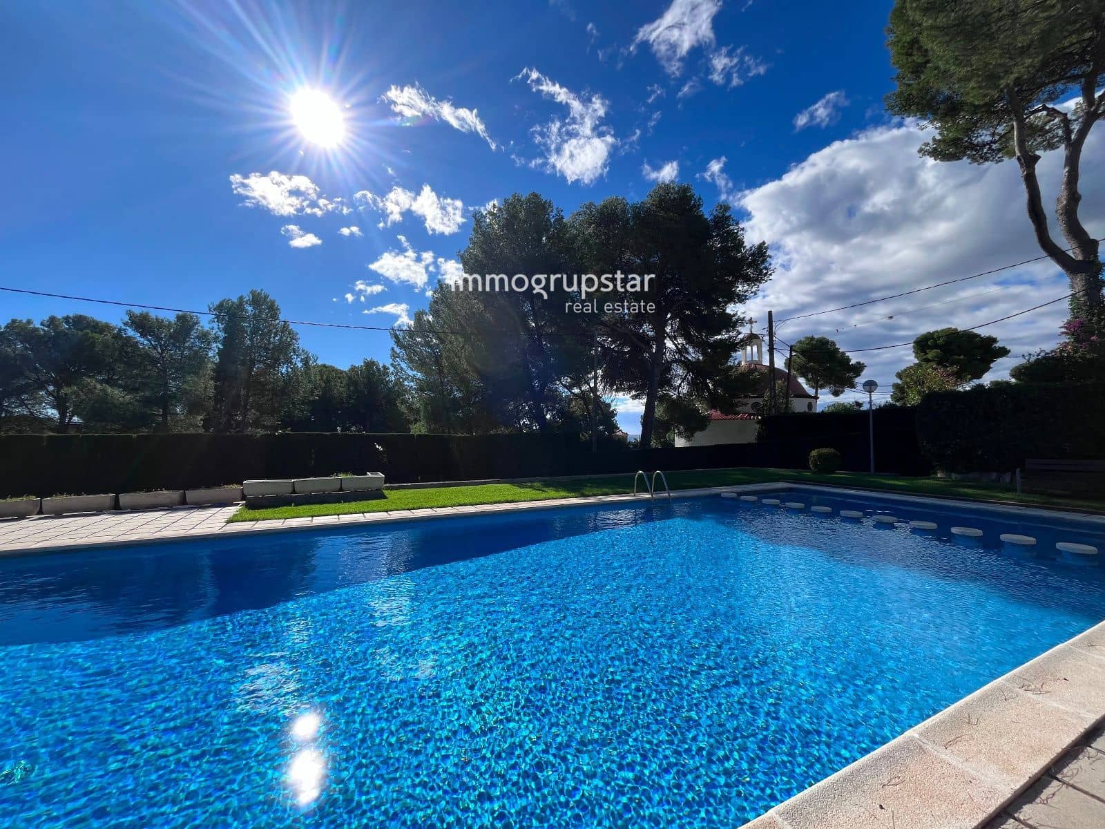 2 slaapkamer Flat te koop in Platja d'Aro met zwembad - € 345.000 (Ref: 9162881)