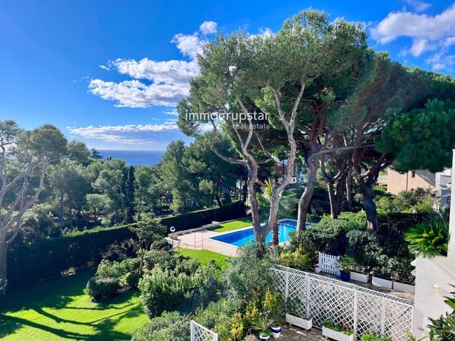 2 makuuhuone Asunto myytävänä paikassa Platja d'Aro, Castell-Platja d'Aro mukana uima-altaan - 345 000 € (Ref: 9162881)