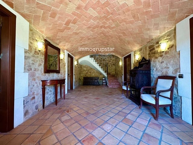 6 makuuhuone Huvila myytävänä paikassa Santa Cristina d'Aro mukana uima-altaan - 2 250 000 € (Ref: 9170816)