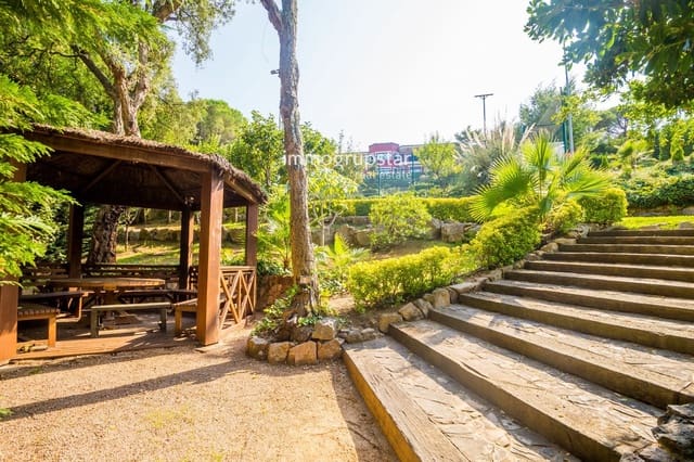 5 bedroom Villa for sale in Santa Cristina d'Aro with pool garage - € 2,500,000 (Ref: 9170817)