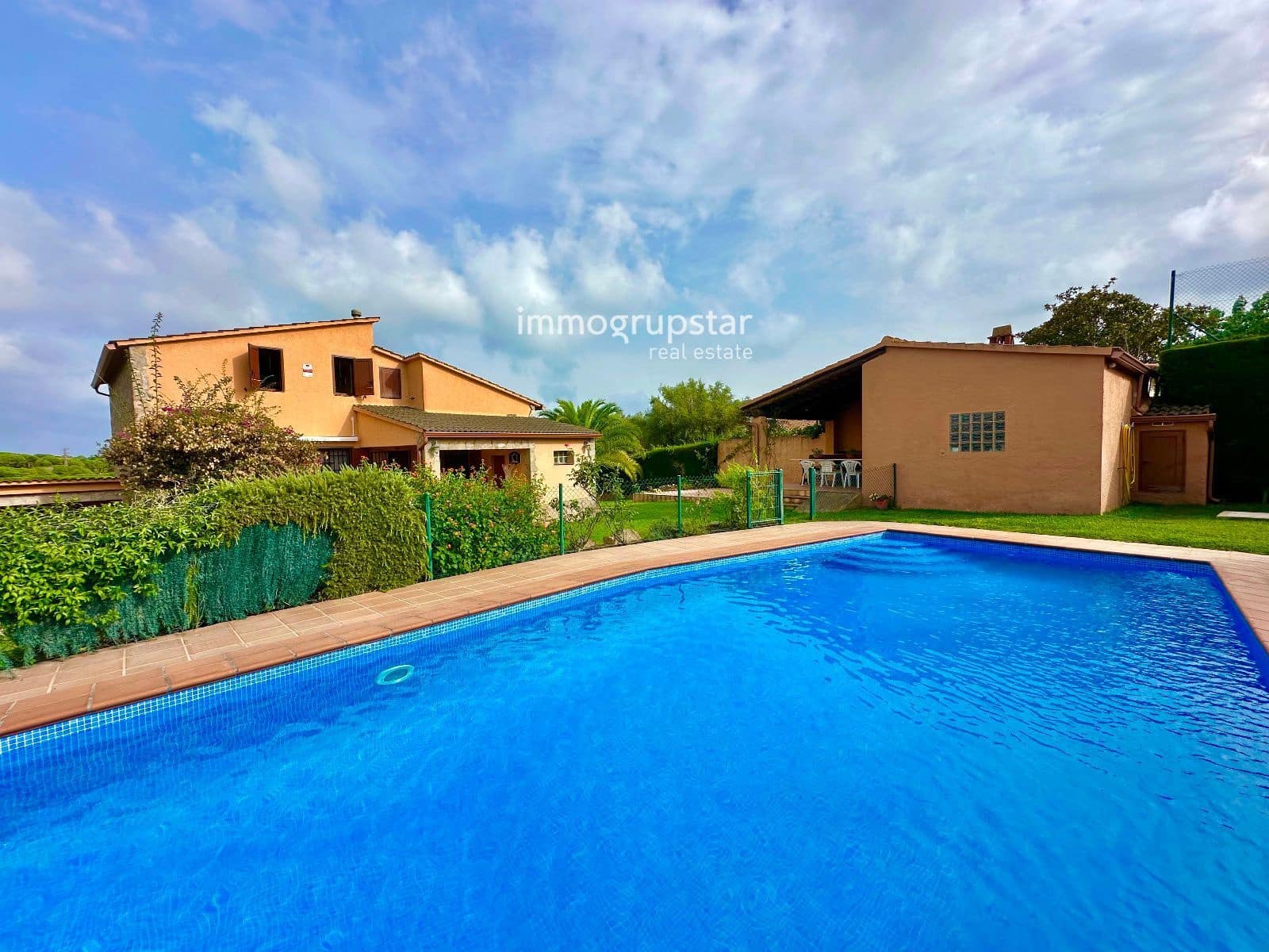 6 soverom Villa til salgs i Calonge i Sant Antoni med svømmebasseng garasje - € 590 000 (Ref: 9180363)