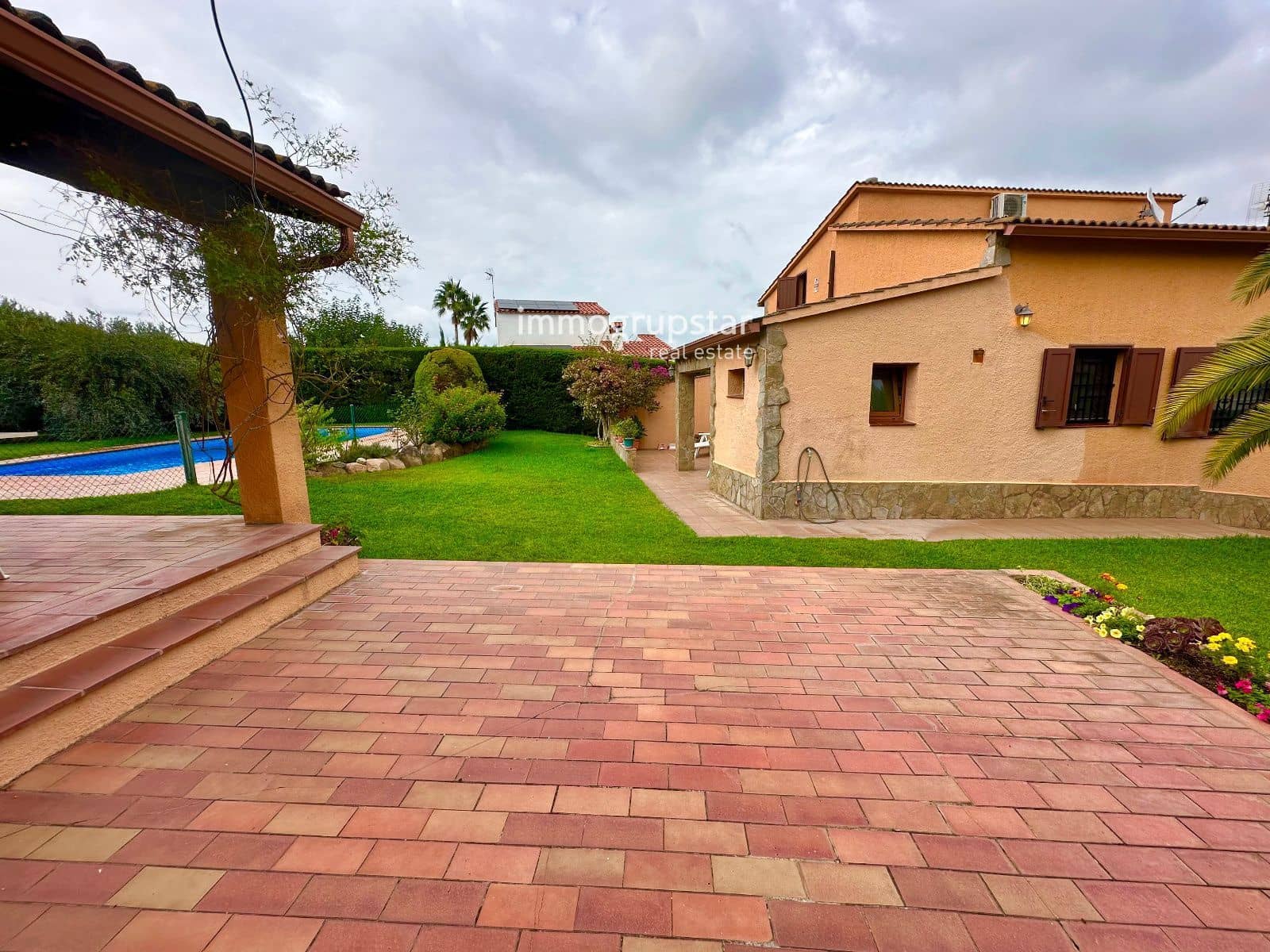 6 soverom Villa til salgs i Calonge i Sant Antoni med svømmebasseng garasje - € 590 000 (Ref: 9180363)