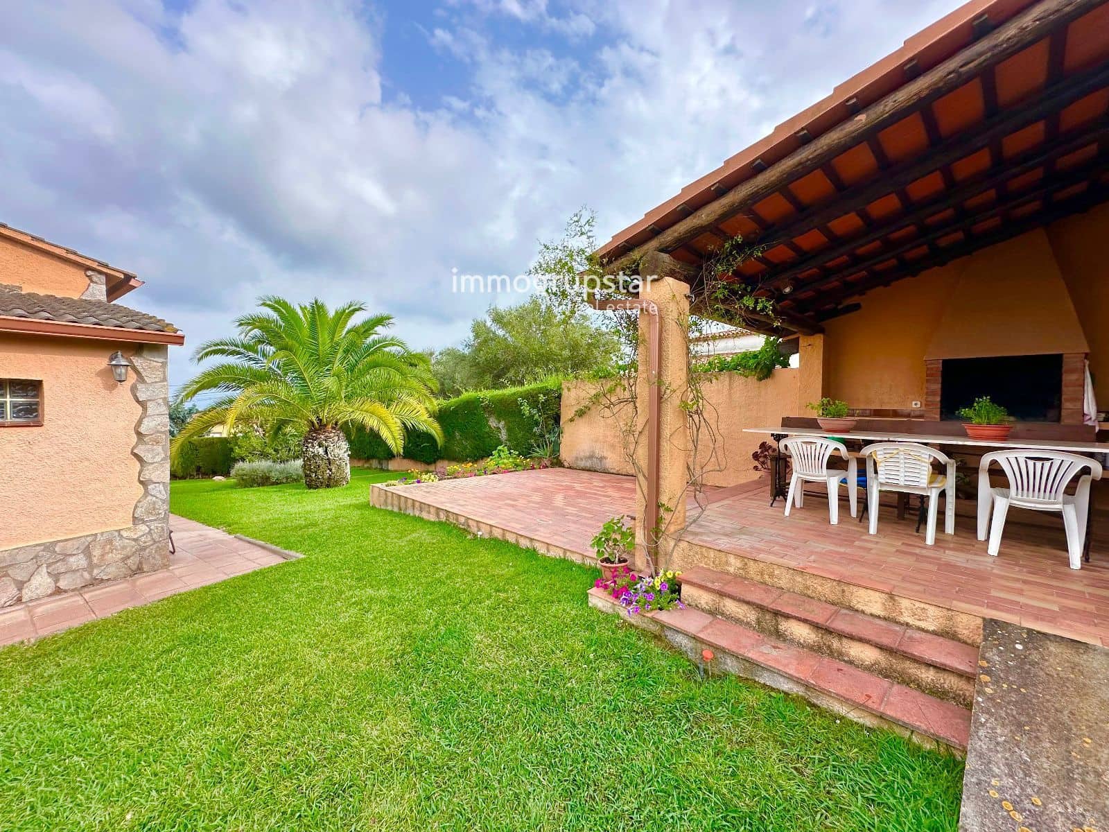 6 soverom Villa til salgs i Calonge i Sant Antoni med svømmebasseng garasje - € 590 000 (Ref: 9180363)