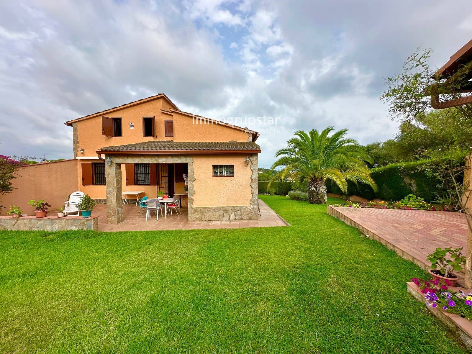 6 soverom Villa til salgs i Calonge i Sant Antoni med svømmebasseng garasje - € 590 000 (Ref: 9180363)