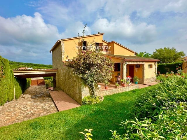 6 bedroom Villa for sale in Calonge i Sant Antoni with pool garage - € 590,000 (Ref: 9180363)