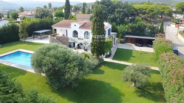 4 bedroom Villa for sale in Sant Antoni de Calonge, Calonge i Sant Antoni with pool garage - € 1,590,000 (Ref: 9188830)