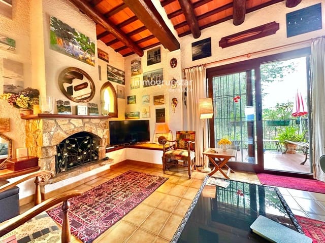 Chalet de 4 habitaciones en Platja d'Aro, Castell-Platja d'Aro en venta con piscina - 545.000 € (Ref: 9199712)