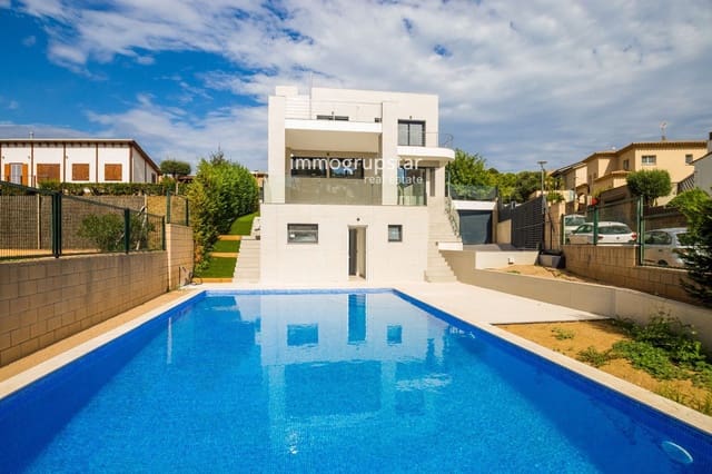 5 bedroom Villa for sale in Sant Joan de Palamós, Palamós with pool garage - € 1,850,000 (Ref: 9201608)
