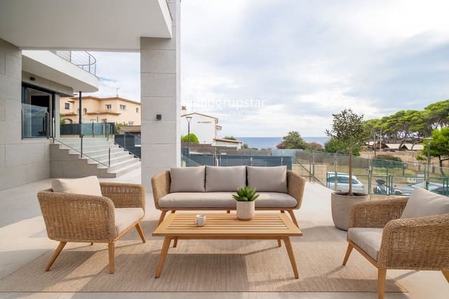 5 bedroom Villa for sale in Sant Joan de Palamós, Palamós with pool garage - € 1,850,000 (Ref: 9201608)