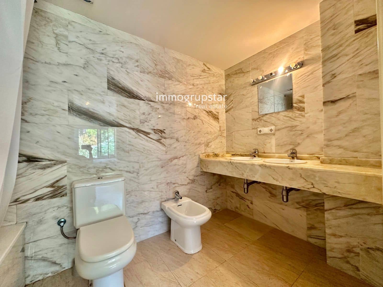 3 soveværelse Penthouse til salg i Sant Feliu de Guixols med swimmingpool garage - € 585.000 (Ref: 9216793)