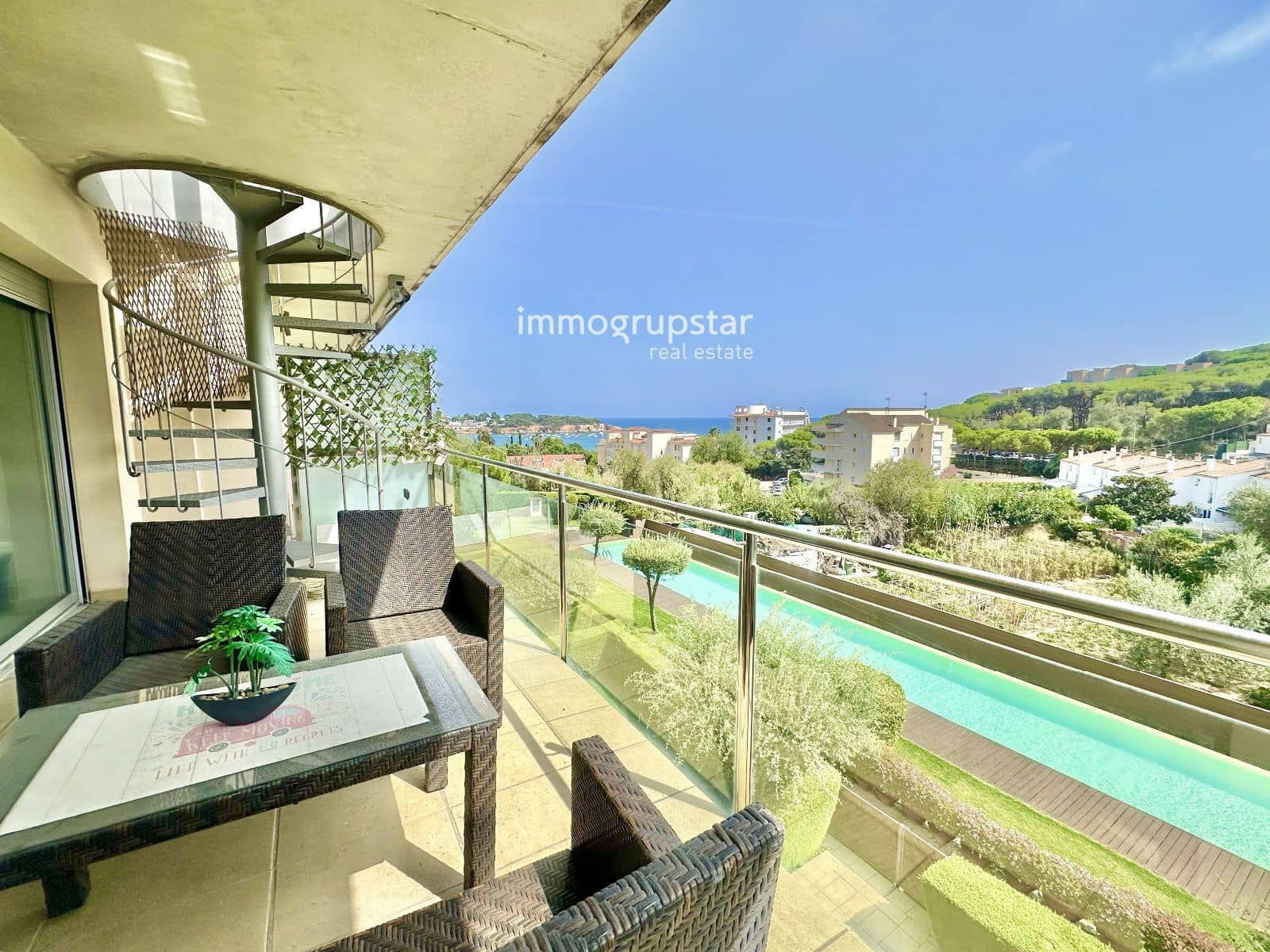 3 soveværelse Penthouse til salg i Sant Feliu de Guixols med swimmingpool garage - € 585.000 (Ref: 9216793)