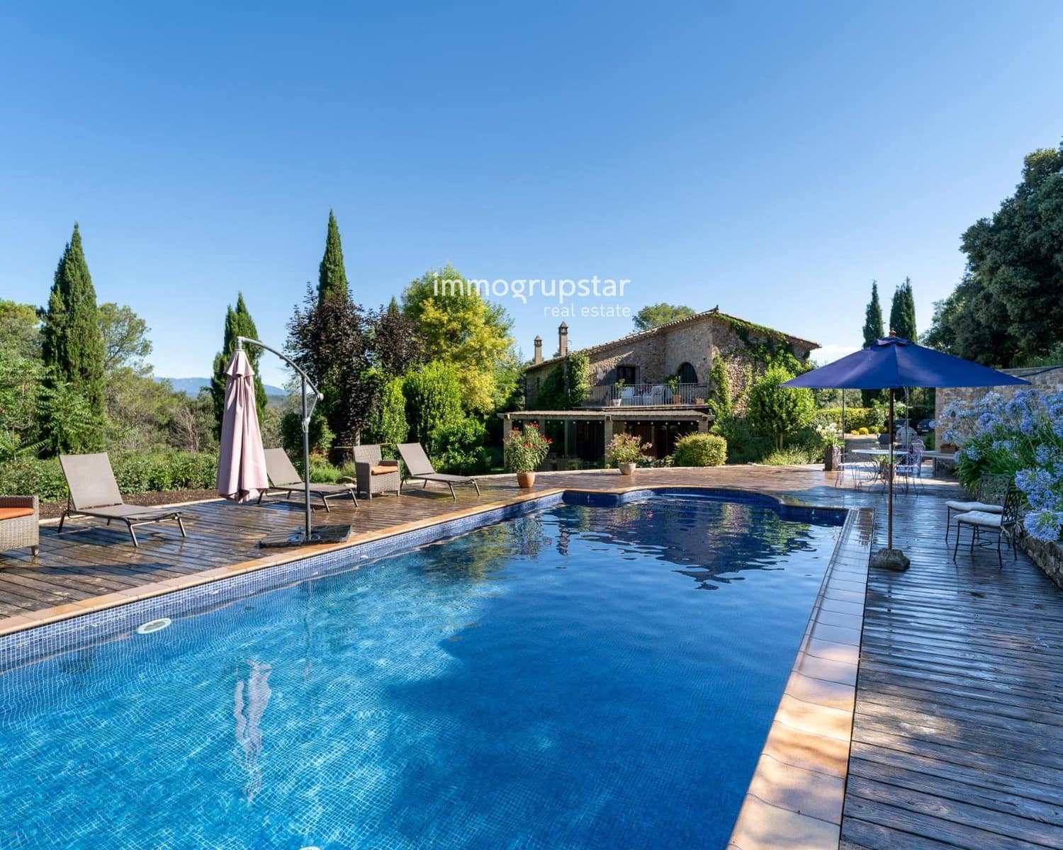 5 soveværelse Villa til salg i Esponella med swimmingpool garage - € 1.300.000 (Ref: 9254044)