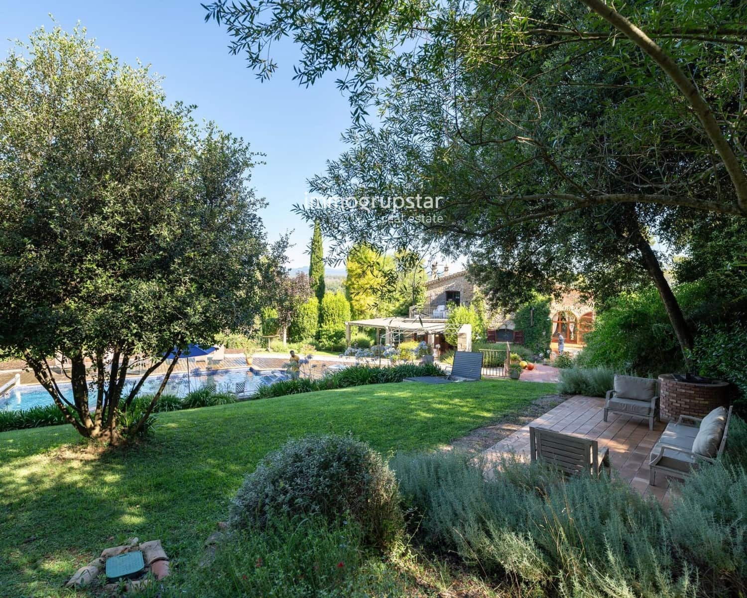 5 soveværelse Villa til salg i Esponella med swimmingpool garage - € 1.300.000 (Ref: 9254044)