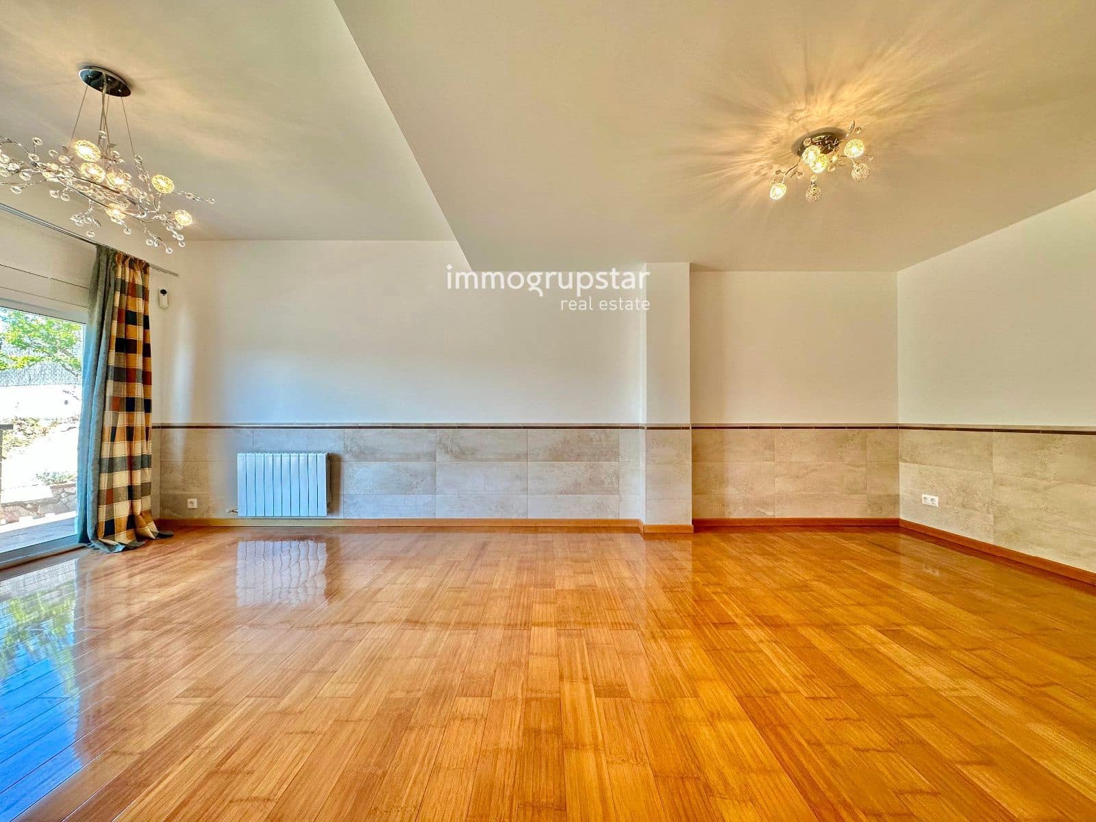 5 bedroom Villa for sale in Lloret de Mar with pool garage - € 795,000 (Ref: 9307272)