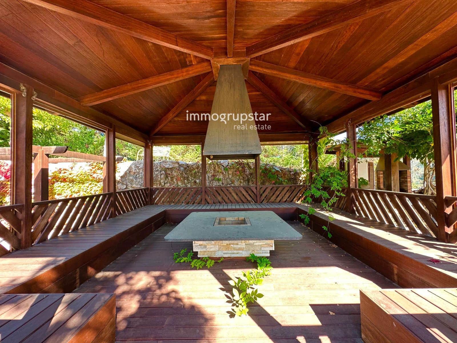 5 bedroom Villa for sale in Lloret de Mar with pool garage - € 795,000 (Ref: 9307272)