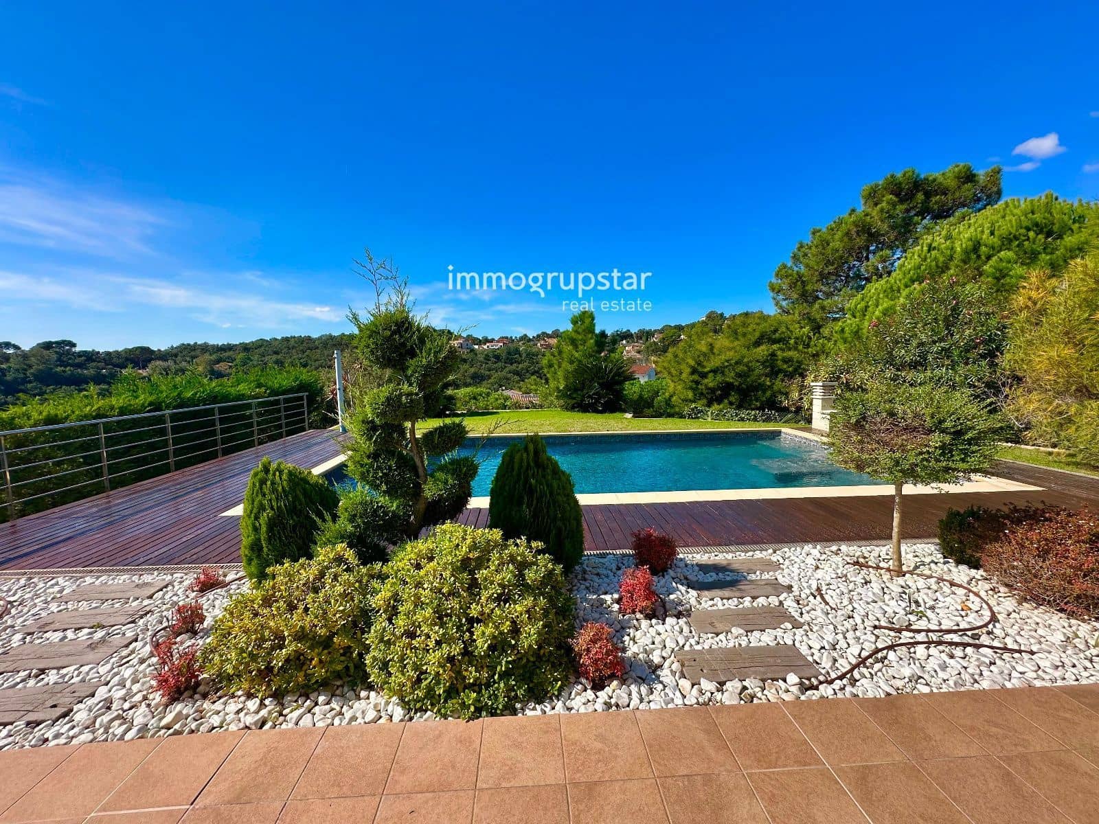 5 bedroom Villa for sale in Lloret de Mar with pool garage - € 795,000 (Ref: 9307272)