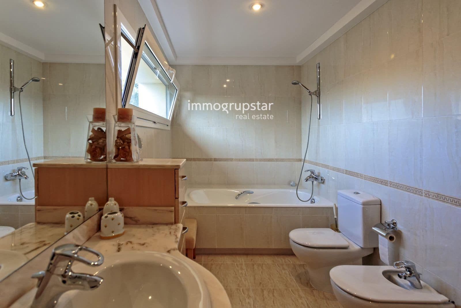 4 chambre Villa/Maison à vendre à Platja d'Aro avec piscine garage - 1 400 000 € (Ref: 9307273)