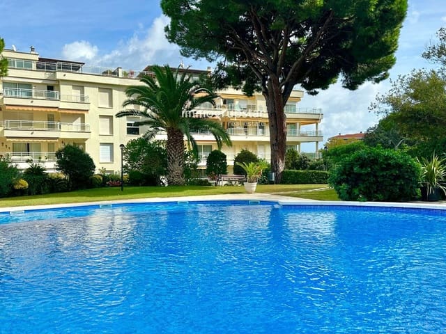 3 bedroom Flat for sale in Castell-Platja d'Aro with pool garage - € 465,000 (Ref: 9325703)