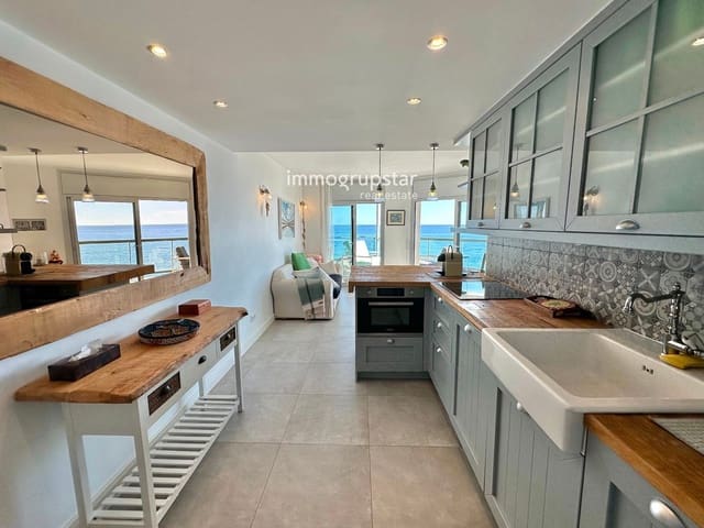 Piso de 3 habitaciones en Platja d'Aro, Castell-Platja d'Aro en venta con garaje - 590.000 € (Ref: 9331809)