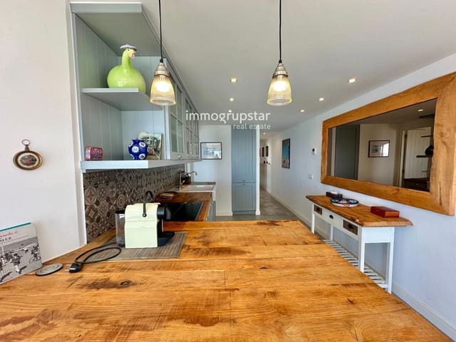 Piso de 3 habitaciones en Platja d'Aro, Castell-Platja d'Aro en venta con garaje - 590.000 € (Ref: 9331809)