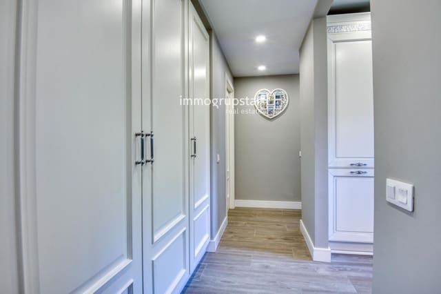 2 slaapkamer Flat te koop in Sant Feliu de Guíxols met zwembad garage - € 650.000 (Ref: 9340369)