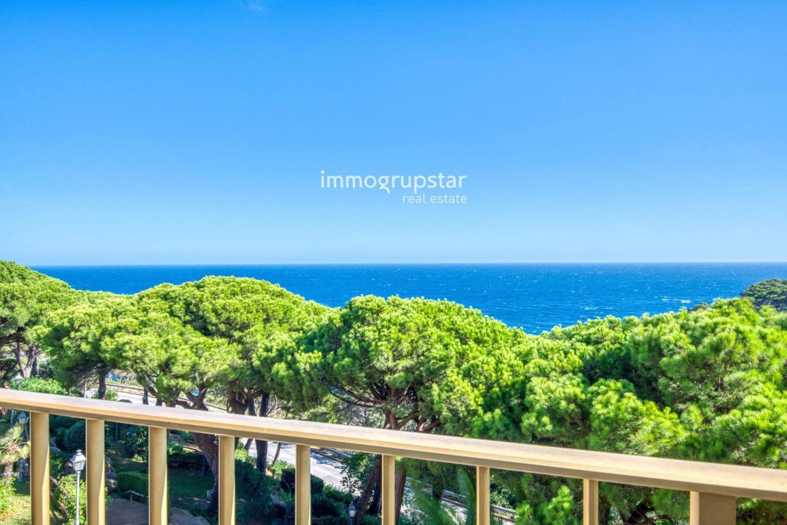 2 slaapkamer Flat te koop in Sant Feliu de Guixols met zwembad garage - € 650.000 (Ref: 9340369)