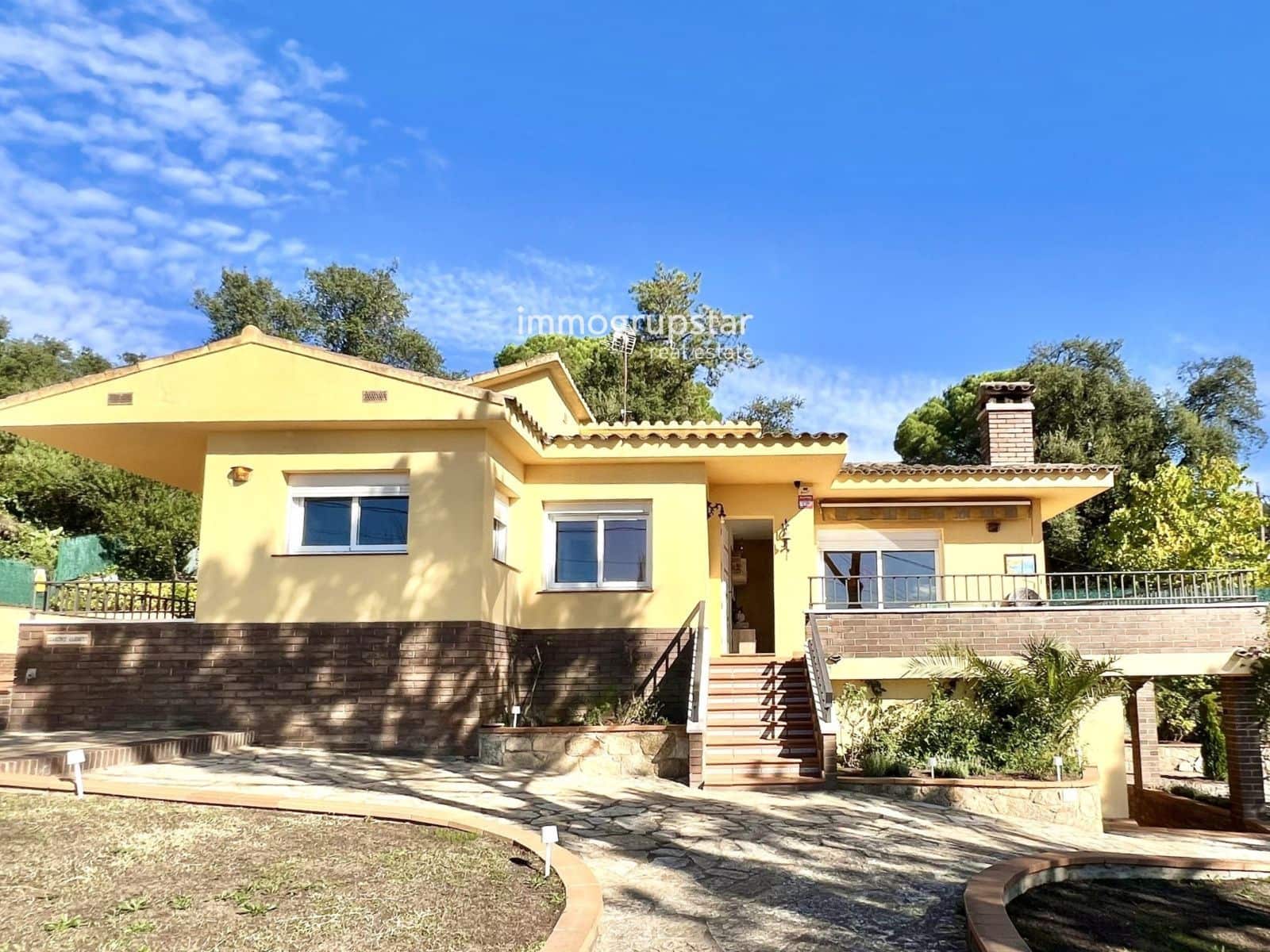 3 soveværelse Villa til salg i Santa Cristina d'Aro med swimmingpool garage - € 377.500 (Ref: 9345604)