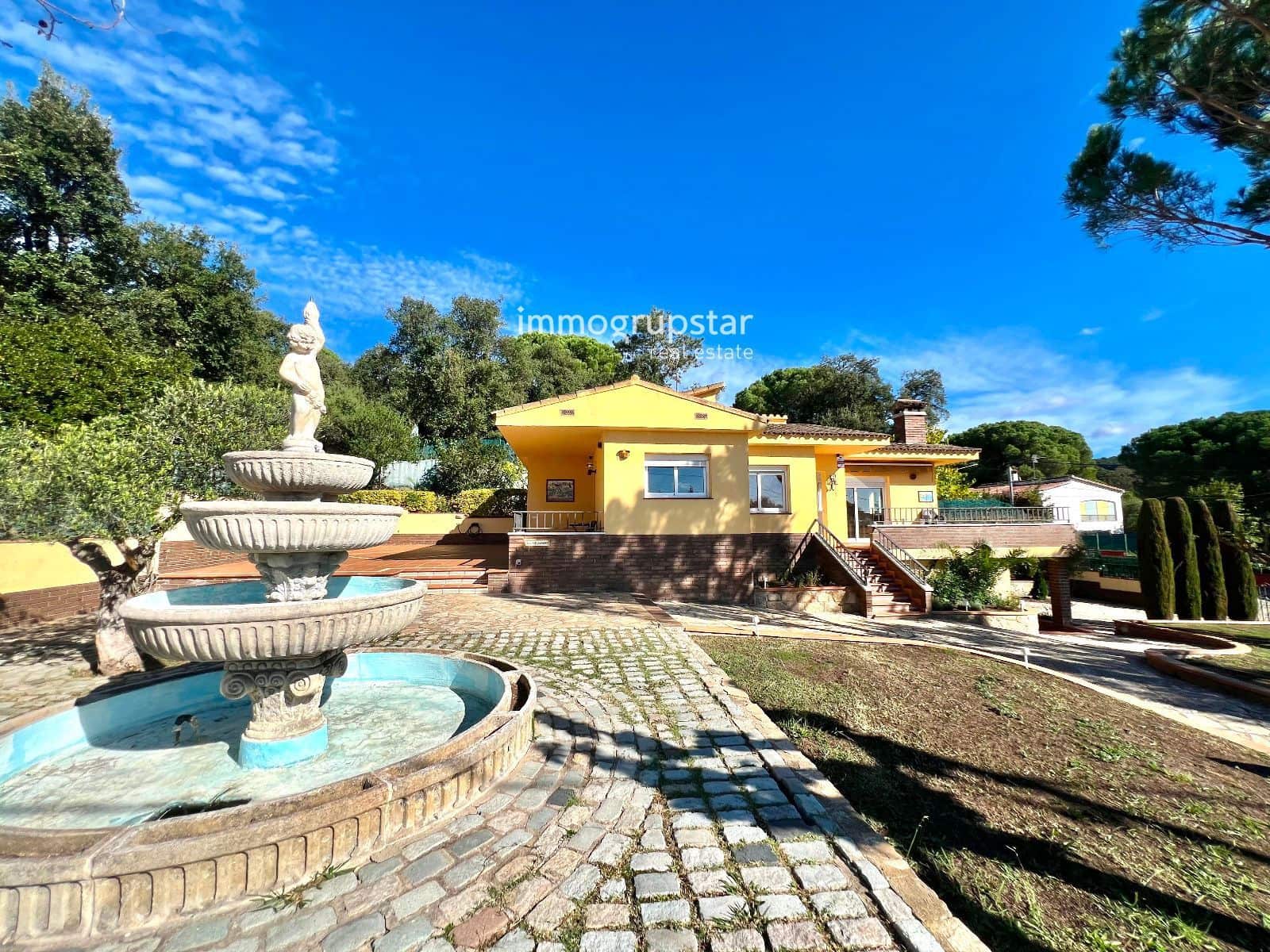 3 soveværelse Villa til salg i Santa Cristina d'Aro med swimmingpool garage - € 377.500 (Ref: 9345604)
