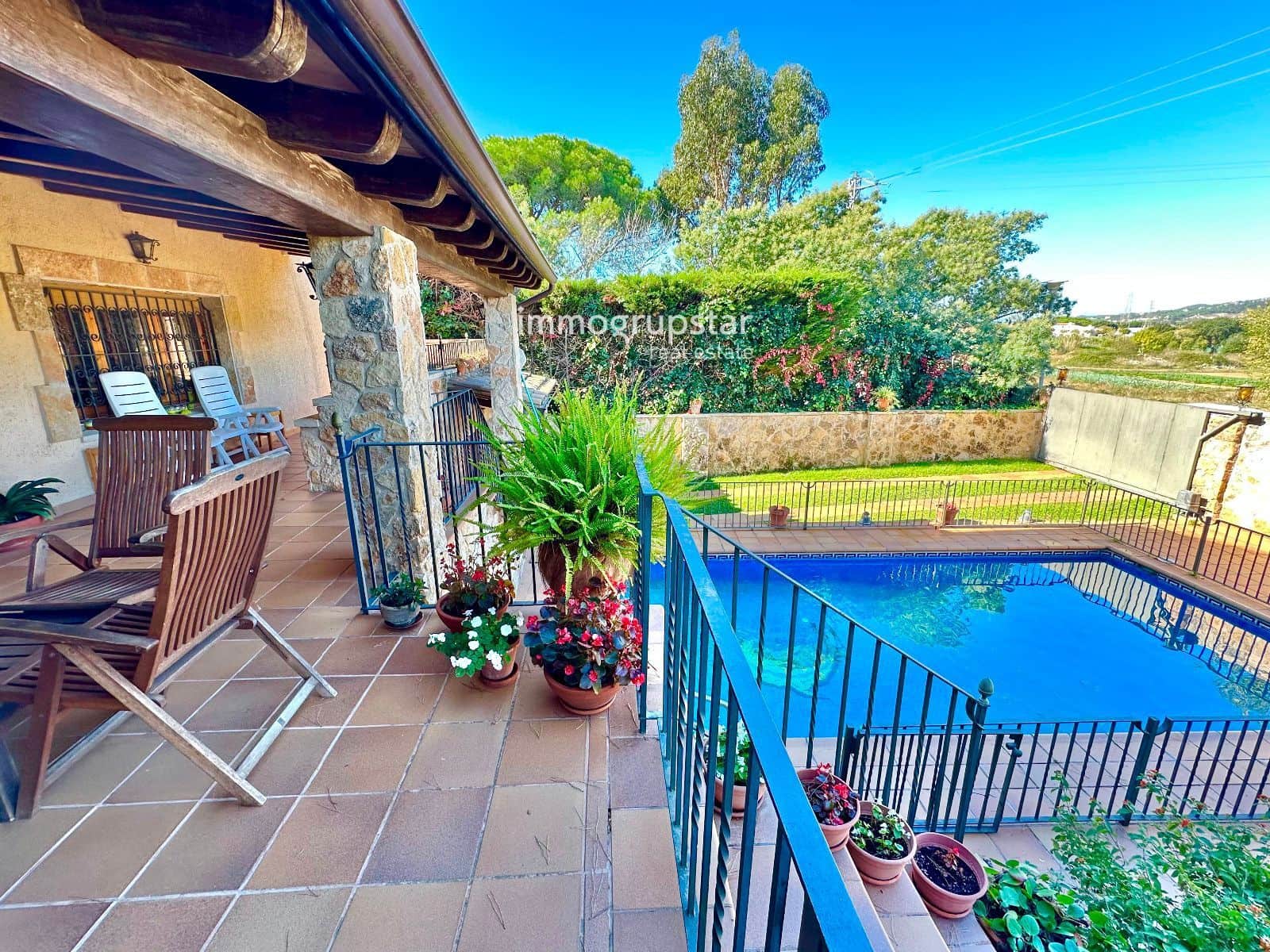 8 soverom Villa til salgs i Castell-Platja d'Aro med svømmebasseng garasje - € 590 000 (Ref: 9348635)