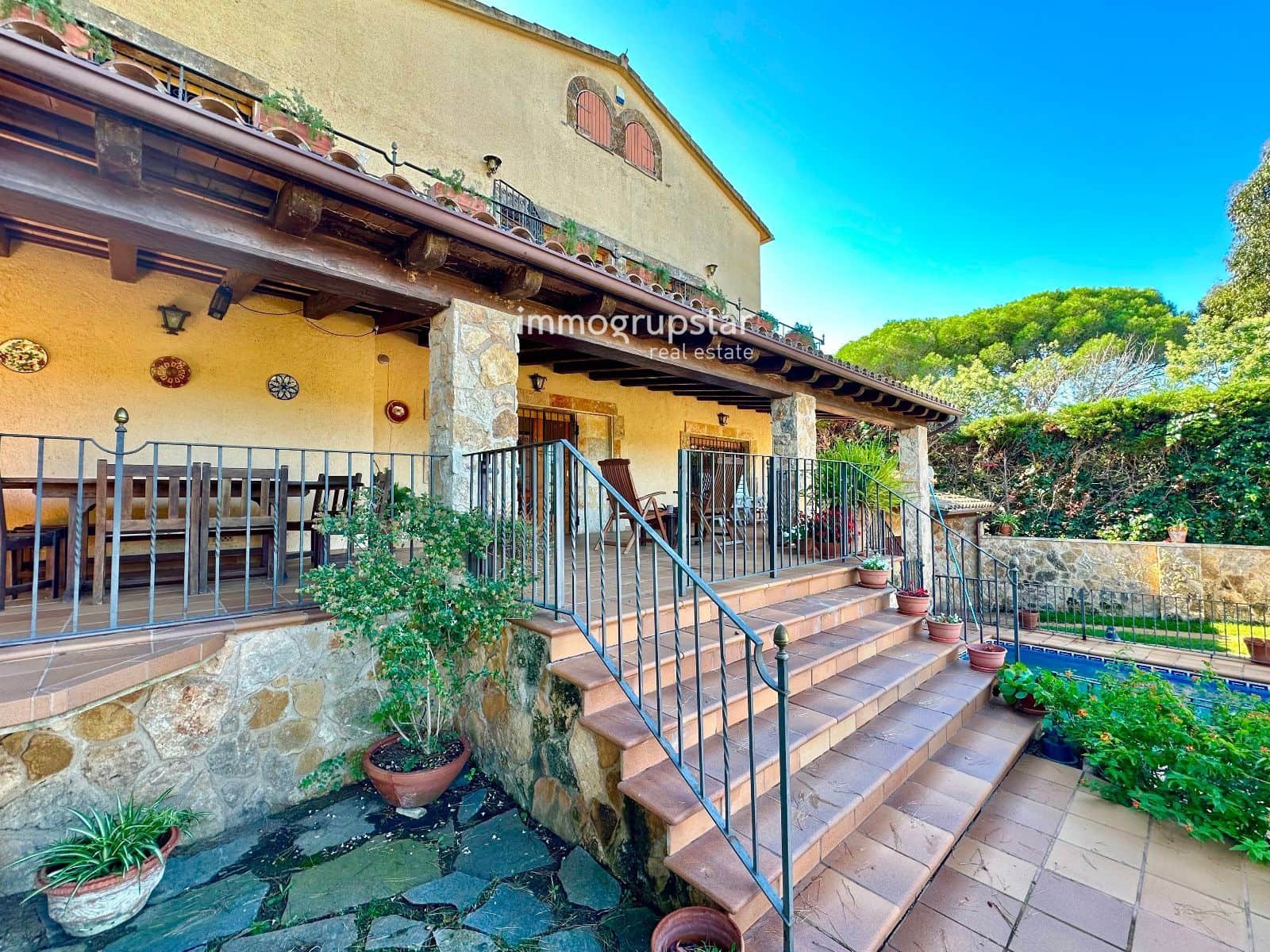 8 soverom Villa til salgs i Castell-Platja d'Aro med svømmebasseng garasje - € 590 000 (Ref: 9348635)