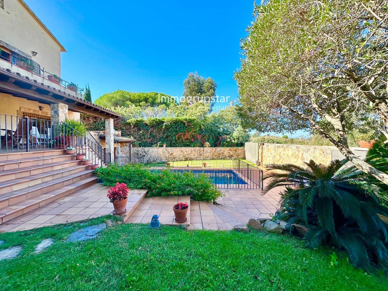 8 soverom Villa til salgs i Castell-Platja d'Aro med svømmebasseng garasje - € 590 000 (Ref: 9348635)